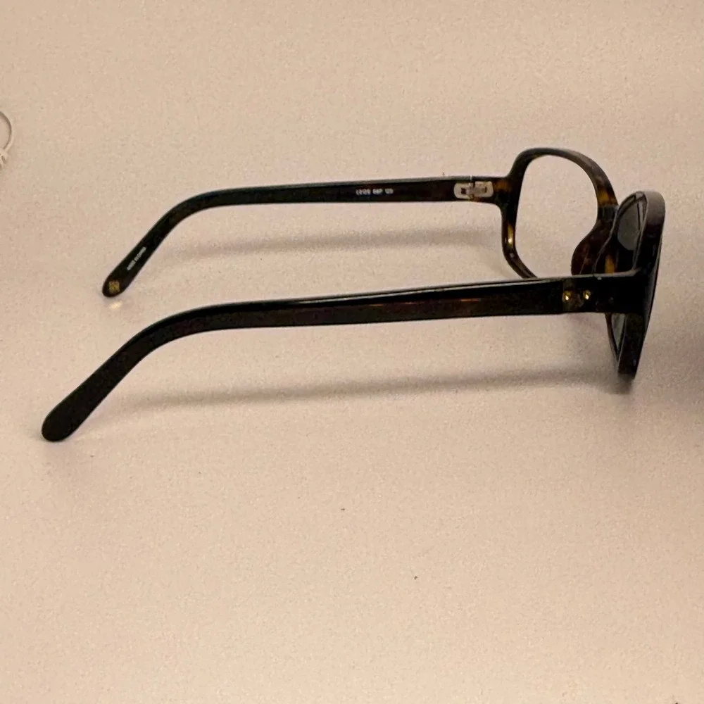 Liz Claiborne L512S 86P Tortoise Shell Oval Eyeglass Frames Silver Logo 125mm